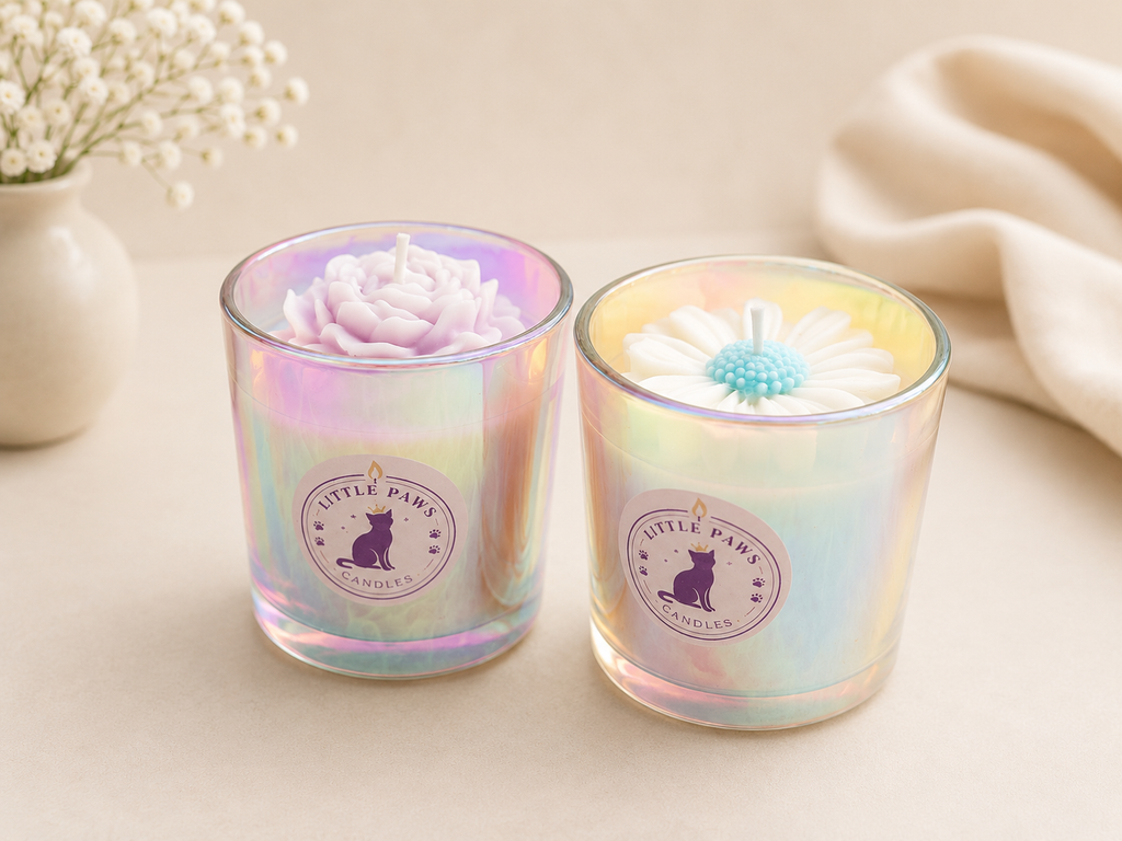 Enchanted bloom candle in Iridescent Glass - 7oz