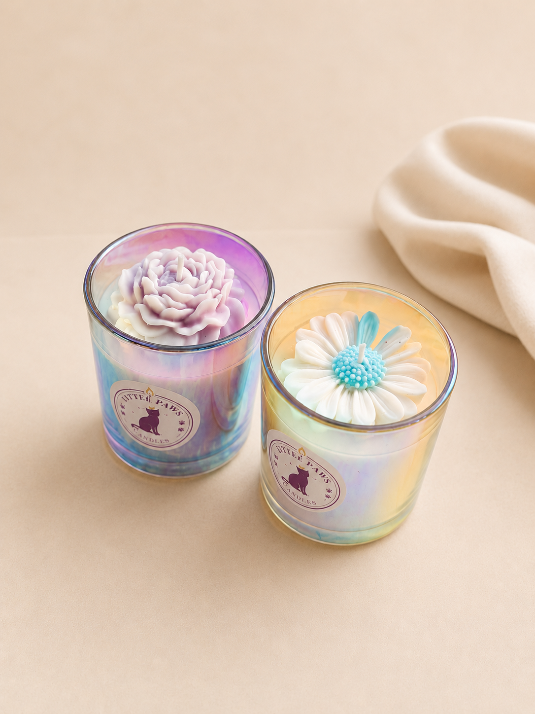 Enchanted bloom candle in Iridescent Glass - 7oz